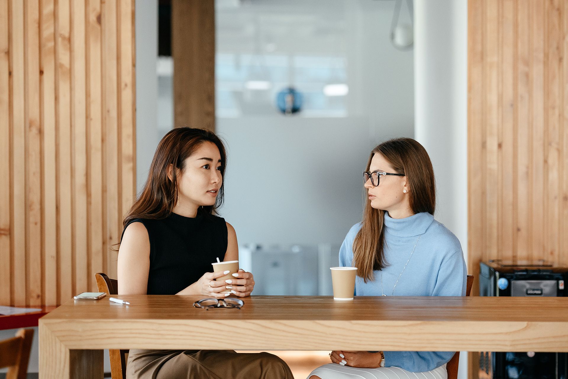 Two colleagues having the talk